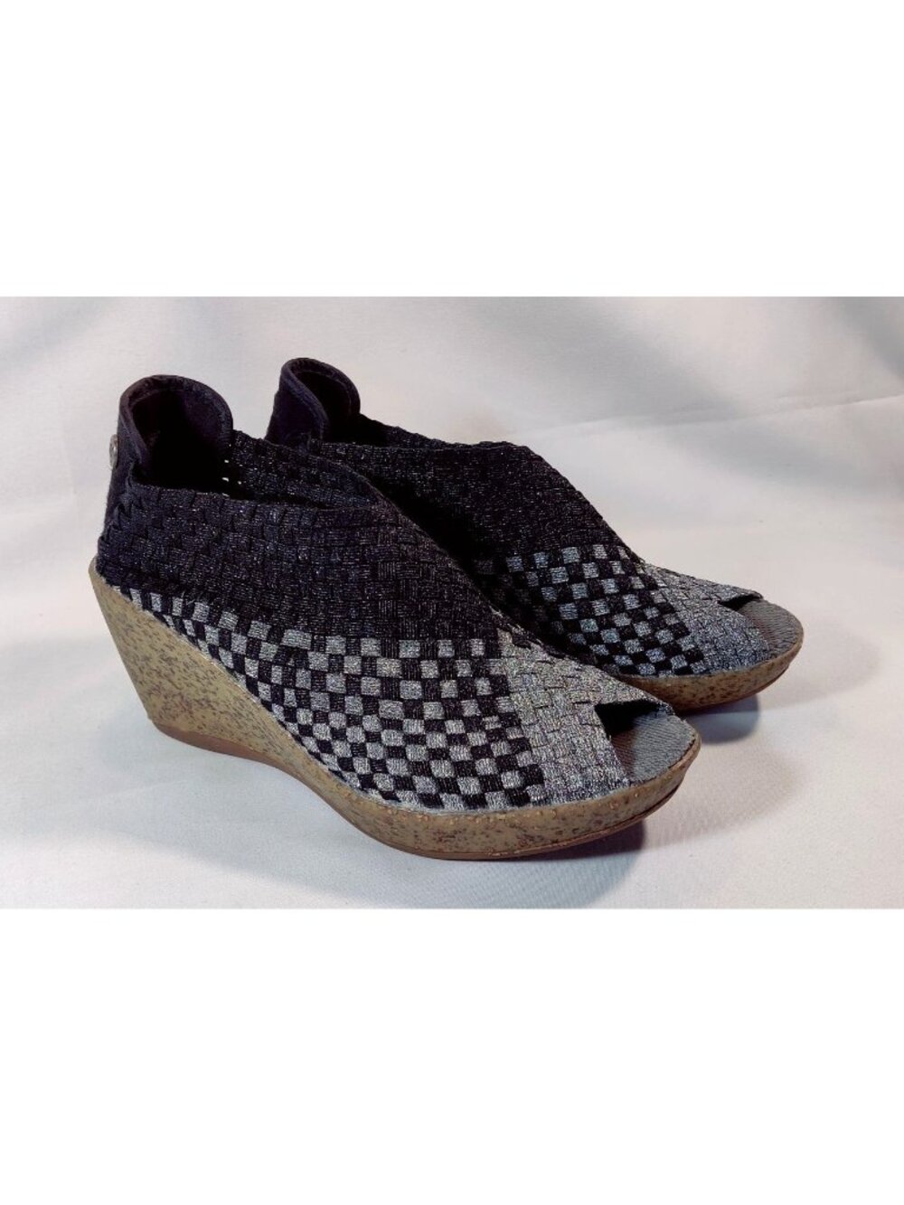 Wedge Shoe Black Silver Weave Open Toe EU 36 US 6 Bernie Mev Gumwedge